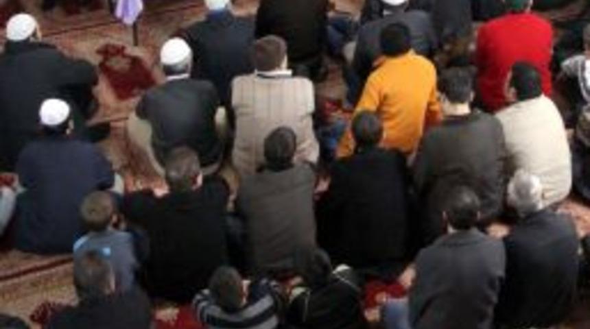 Roman vatandaşlar 'Kutlu Doğum'u d&uuml;ğ&uuml;n şenliği gibi kutladı