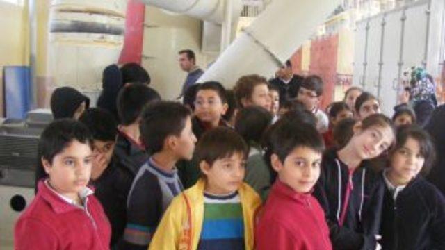 Un fabrikasında buğdayın yolculuğunu öğrendiler