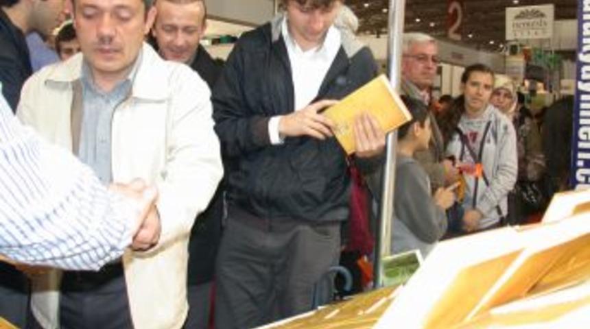 Sadeleştirilen Risale-i Nur'lara gen&ccedil;lerden b&uuml;y&uuml;k ilgi