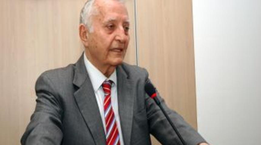 Prof. Dr. &Ouml;zbudun: Yeni bir anayasa i&ccedil;in başımıza 5 generalin mi gelmesi lazım