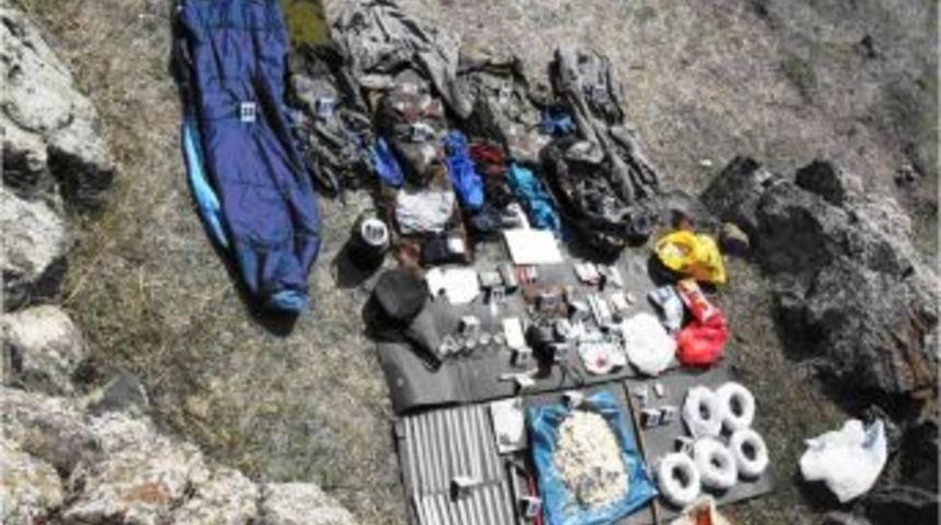 Ağrı Dağı'nda 12 kilogram TNT patlayıcı ele ge&ccedil;irildi