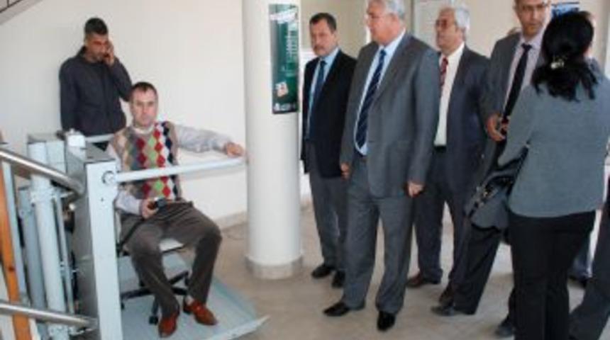 Silifke K&uuml;lt&uuml;r Merkezi&rsquo;ne engelli asans&ouml;r&uuml;