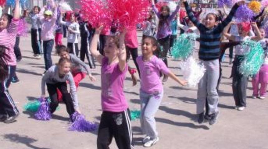 Giresun&rsquo;da 23 Nisan provaları eğlenceli ge&ccedil;iyor