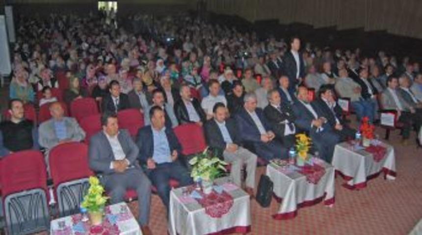 Kozan&rsquo;da 'Cennete g&ouml;t&uuml;ren kardeşlik' konferansı
