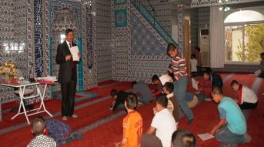 Efendimiz'in hayatıyla ilgili sınavda birinci oldular, bisikleti aldılar