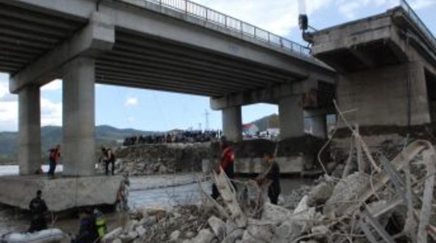 &Ccedil;aycuma'da kayıpları arama &ccedil;alışmaları yeniden başladı