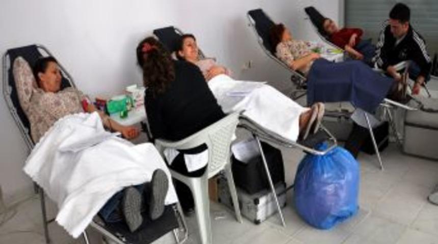 Nallıhan&rsquo;da kan bağışına bayanlardan b&uuml;y&uuml;k ilgi