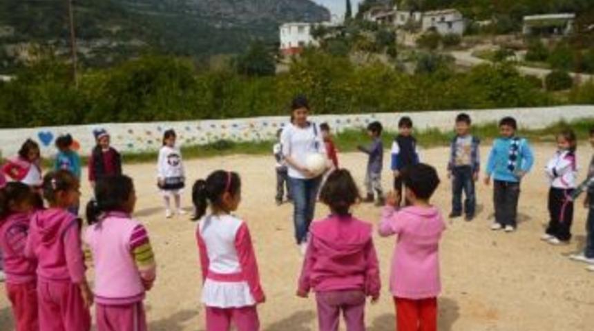 Yıldrımhan İbrahim G&uuml;l İlk&ouml;ğretim Okulu'ndan kardeş okula ziyaret
