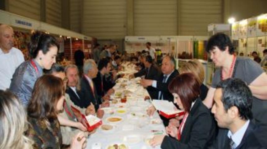 İzmir Ekolojik Fuarı&rsquo;nda Samsun standında organik kahvaltı etkinliği