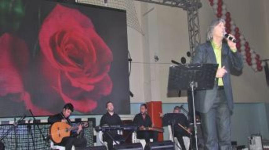 Peygamber sevgisi şiir ve ilahilerle anlatıldı