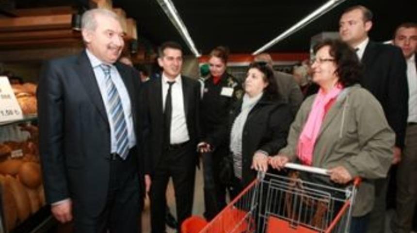 Başkan Uysal, a&ccedil;ılış yaptı