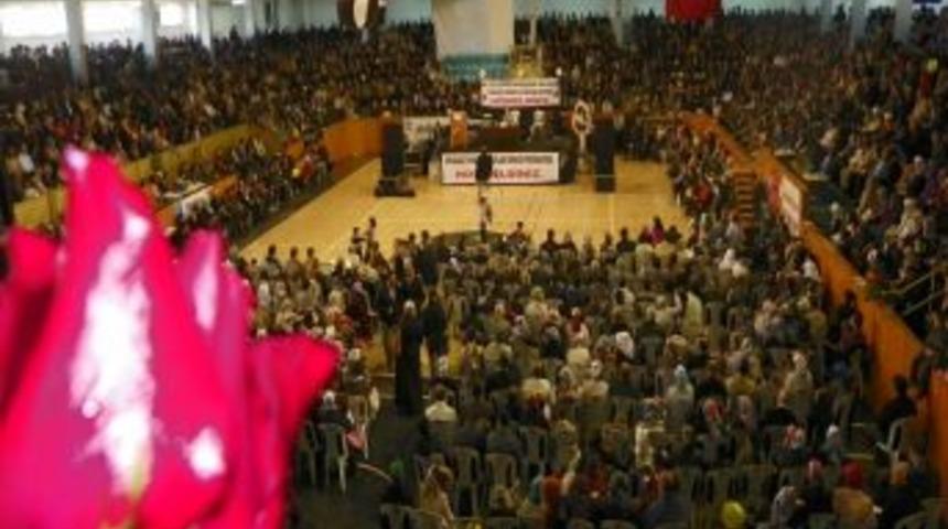 Kırıkkale'de peygamber aşıkları spor salonunu hınca hın&ccedil; doldurdu