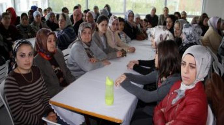 Ahıska T&uuml;rkleri'nin Kutlu Doğum coşkusu