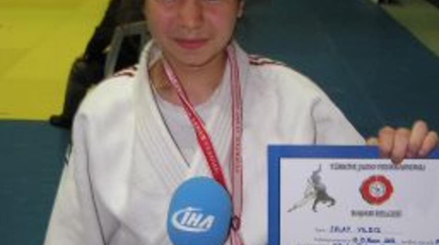 Judo T&uuml;rkiye Şampiyonu Selay'ın Hedefi Avrupa Şampiyonu Olmak
