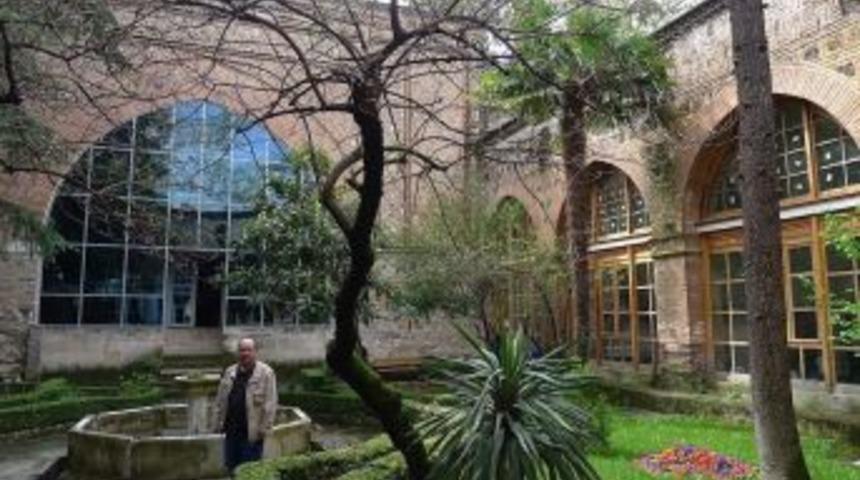 Tarihi eserler, Muradiye Medresesi'nde sergilenecek
