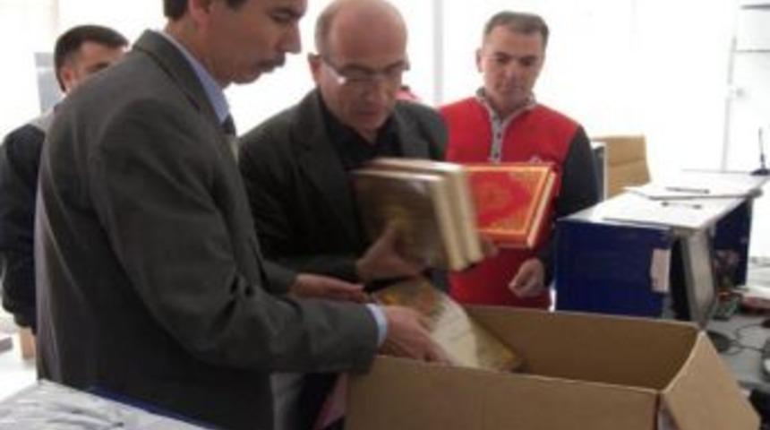 Eğitim Sen Nevşehir Şubesi, KKTC'ye Kur'an-ı Kerim g&ouml;nderdi