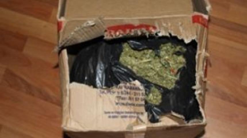 Kars'ta polis, 3,5 kilogram esrar ele ge&ccedil;irdi