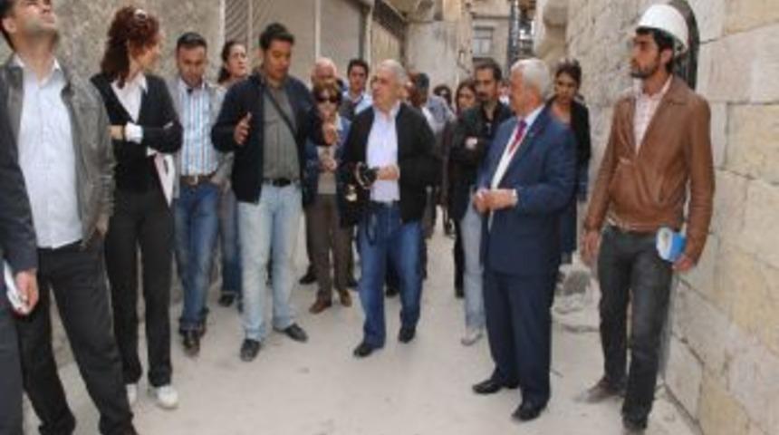 Mimar ve m&uuml;hendisler, sokak sağlıklaştırma &ccedil;alışmalarına hayran kaldı