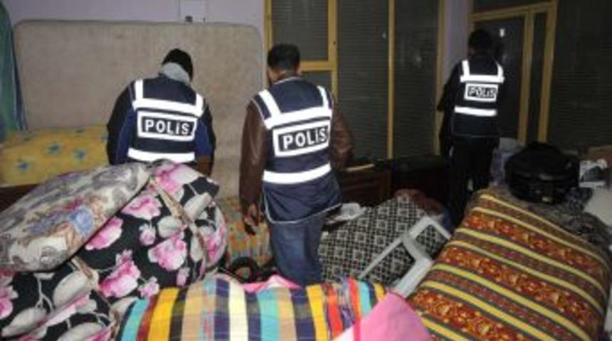 Ter&ouml;r eylemlerini "hırsızlık &ccedil;etesi" yaptırmış!