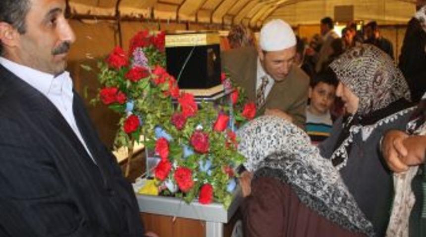 Kutsal Emanetler ve Sakalı Şerif Sergisi'ne yoğun ilgi