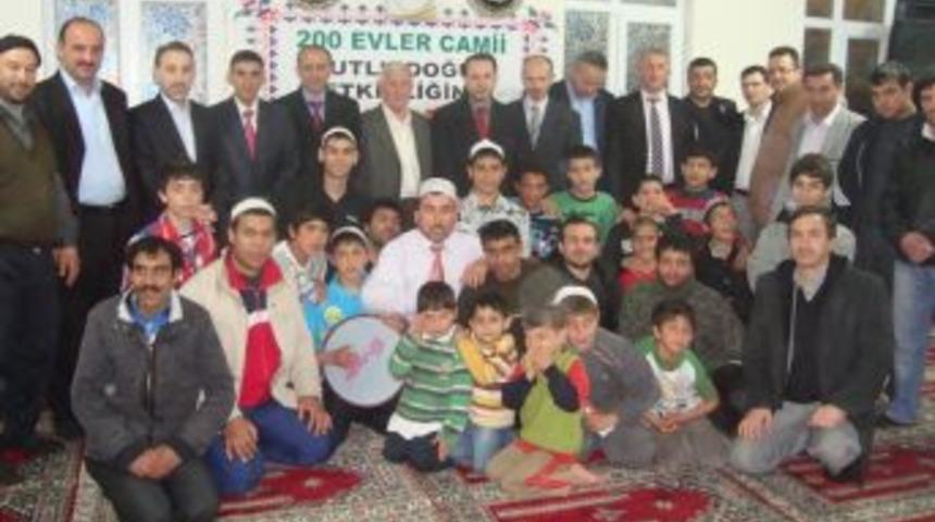 Roman vatandaşlar, Kutlu Doğum haftasını ilahilerle kutladı