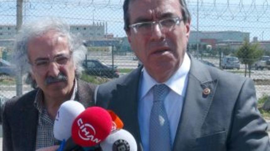 Avrupalı meslektaşları Haberal'ı ziyaret etti