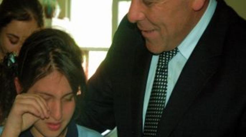 &Ouml;ğrencileri Ağlatan Atat&uuml;rk Sevgisi