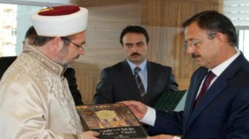 Mehmet G&ouml;rmez: Cami mimarisi yarışmasındaki projeleri sergilemek istiyoruz