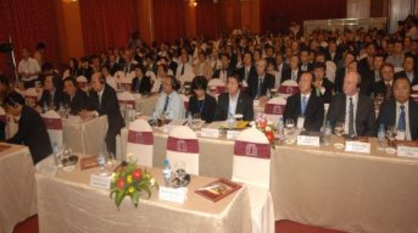 D&uuml;nya Tarihi Kentler Birliği toplantısında Bursa'nın end&uuml;stri mirası konuşuldu