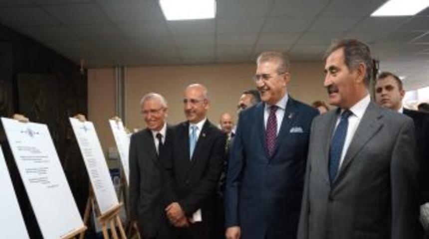 İstanbul Aydın &Uuml;niversitesi&rsquo;nden şiir sergisi