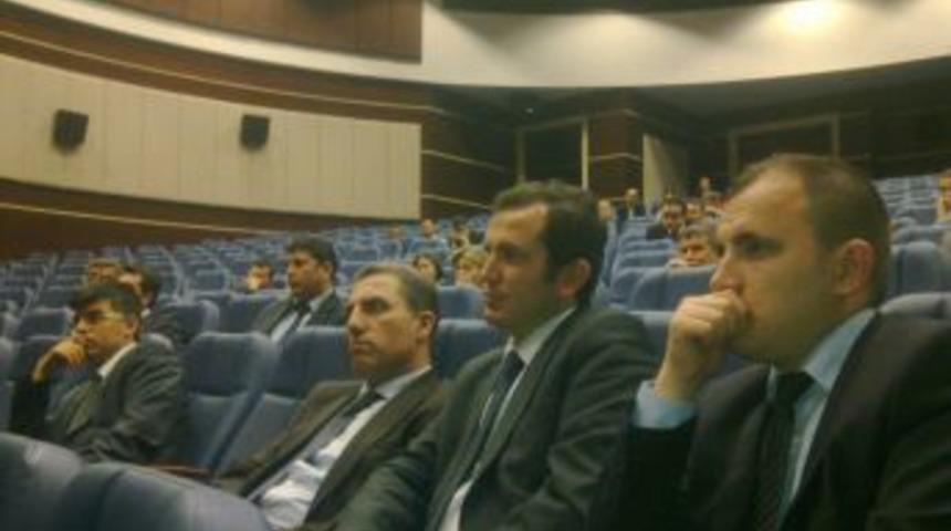 AK Parti'den milletvekili danışmanlarına akademi