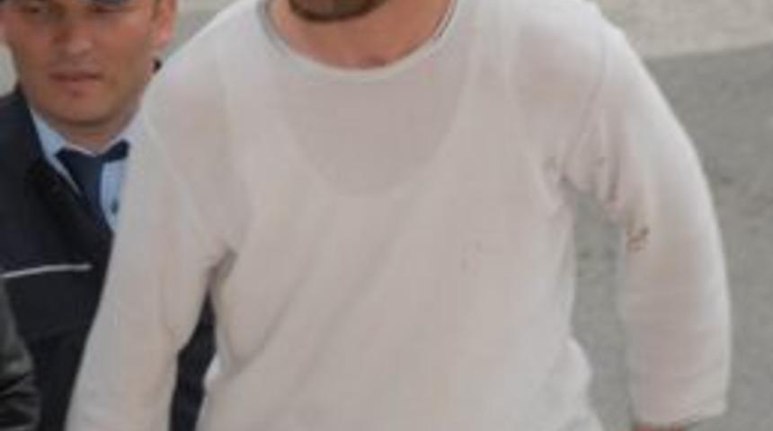 2 Kişiyi Bı&ccedil;aklayan Gen&ccedil; Tutuklandı