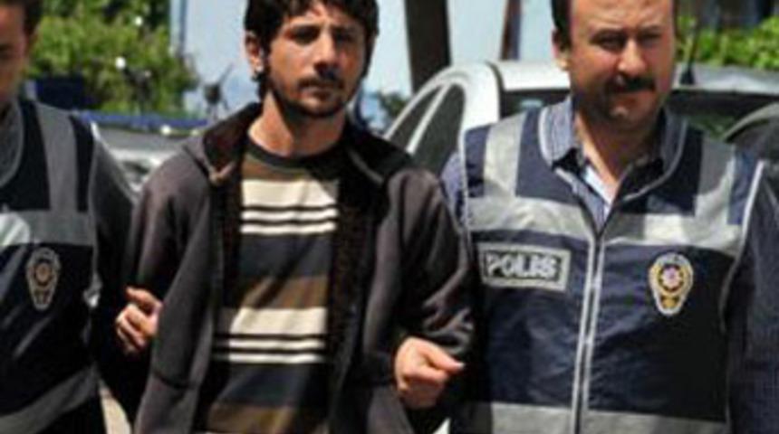 Annesine bağıran kardeşini &ouml;ld&uuml;rd&uuml;