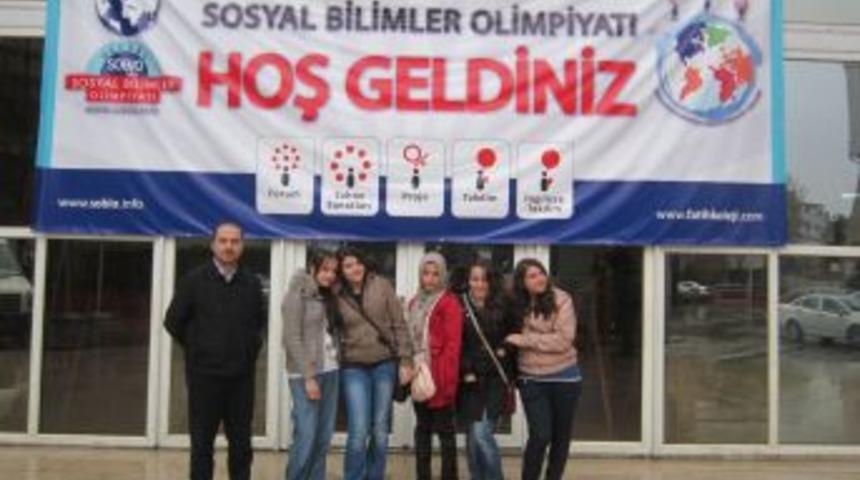 &Ouml;zel Lara Koleji olimpiyatlarda b&uuml;y&uuml;k başarı elde etti