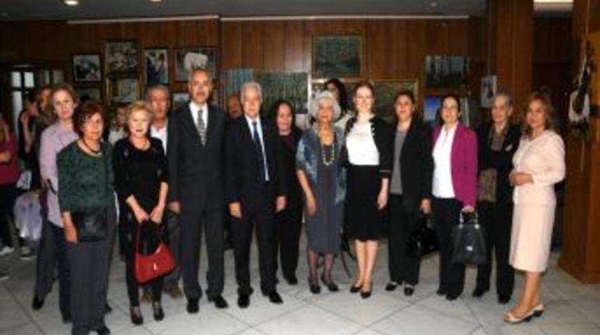 Adanalı ressamların yağlı boya resim sergisi ilgi g&ouml;rd&uuml;