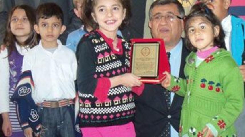 Kaymakam’a teşekkür plaketi