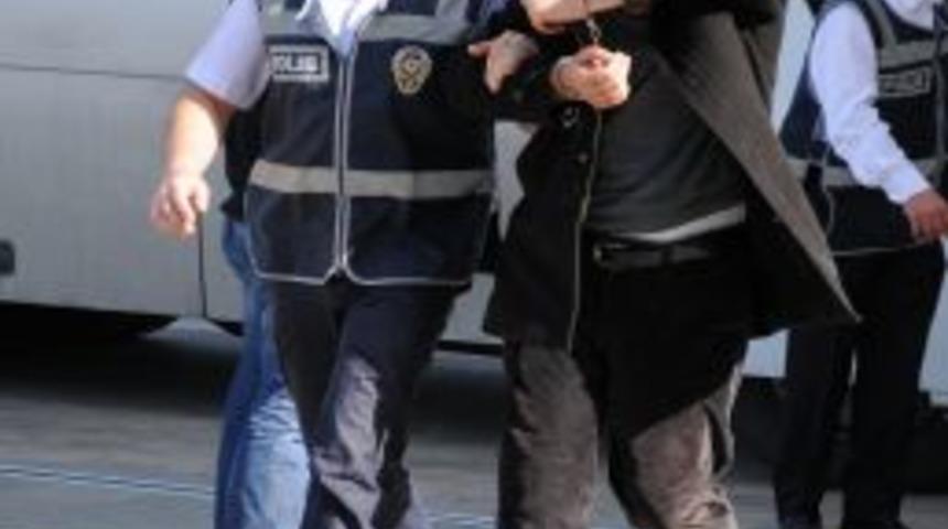 Dolandırıcılık operasyonunda, biri astsubay 23 kişi g&ouml;zaltına alındı