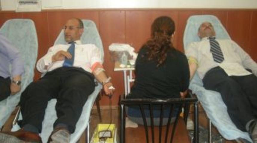 İl&ccedil;e M&uuml;ft&uuml;l&uuml;ğ&uuml;nden Kutlu Doğum Haftasında Kan Bağışı Kampanyası