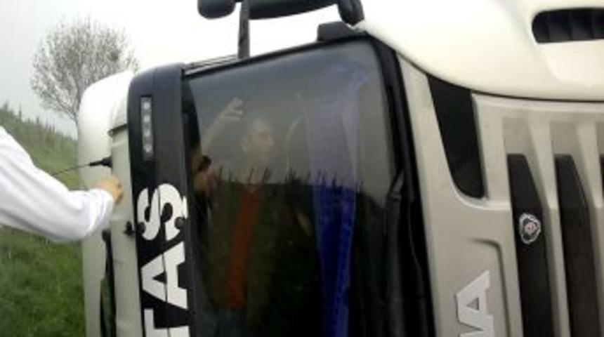 Şof&ouml;r de ters d&ouml;nd&uuml;