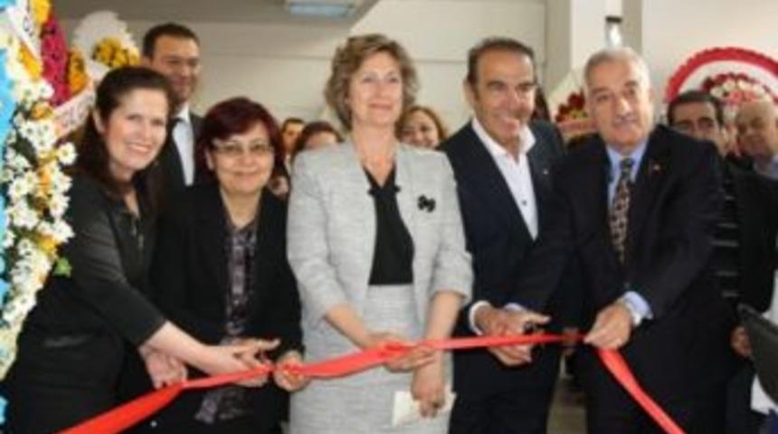 Renkli d&uuml;nyam resim sergisi a&ccedil;ıldı