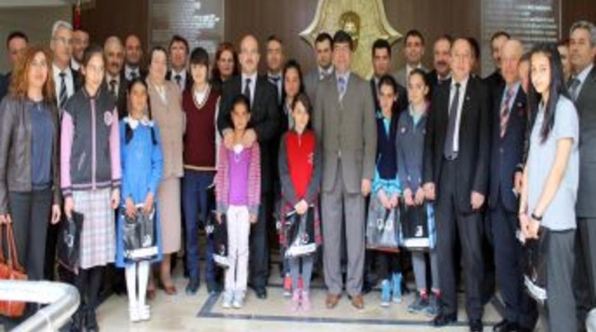 Doğruluk değerini en iyi işleyen okul ve öğrenciler ödüllendirildi