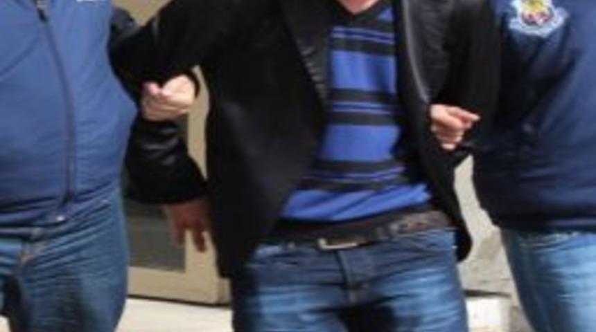 İzmir'de PKK sempatizanı 3 kişi yakalandı