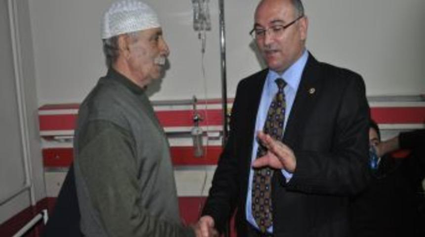 AK Parti Milletvekili &Ccedil;akar, hastaları ziyaret etti