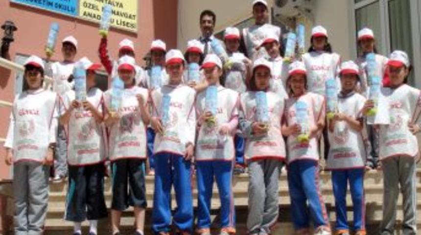 &Ouml;ğrenciler, Gonca'nın fidanlarını toprakla buluşturdu