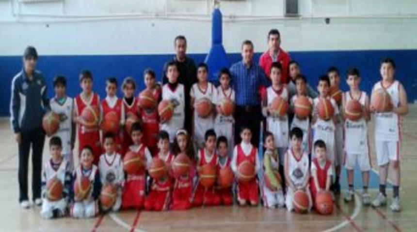 Hakkari Valisi&rsquo;nden 12 DABO&rsquo;ya ziyaret