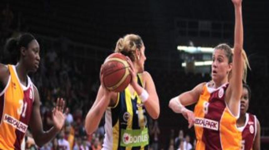 Galatasaray Medical Park seride ilk galibiyetini aldı