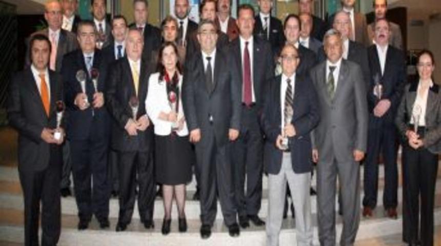 İhracatın şampiyonları &ouml;d&uuml;llendirildi