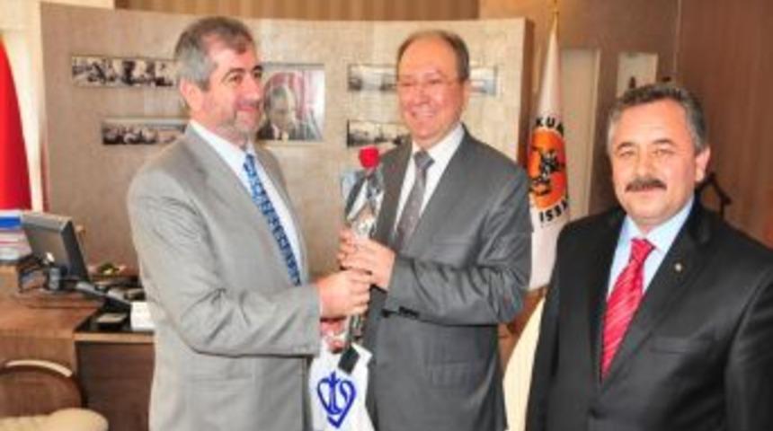 Atakum M&uuml;ft&uuml;s&uuml; Sayılır, Belediye Başkanı Burma'yı ziyaret etti