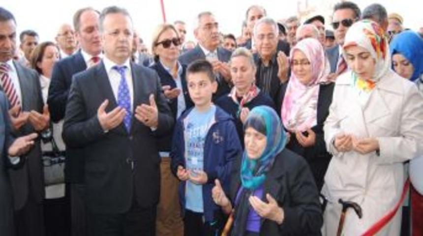 Hayırsever işadamından Sivas&rsquo;a &ouml;ğrenci pansiyonu