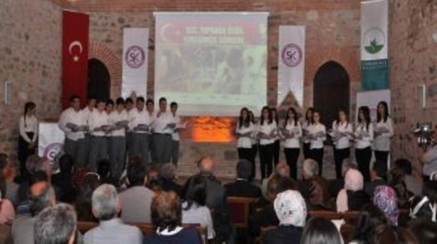 &Ouml;ğrenciler, okullarına adı verilen şehidi unutmadı